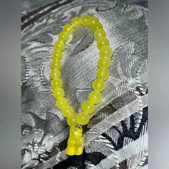 Yellow teddy bear bracelet - Picture 4 of 10